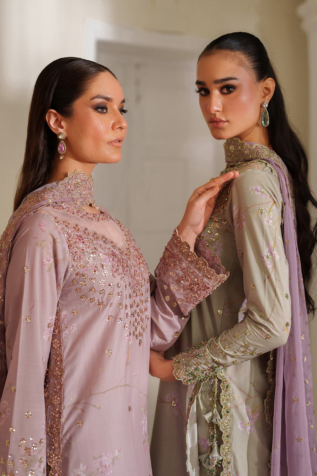 UE-539 Printed Raw Silk | Printed Formals | IZNIK