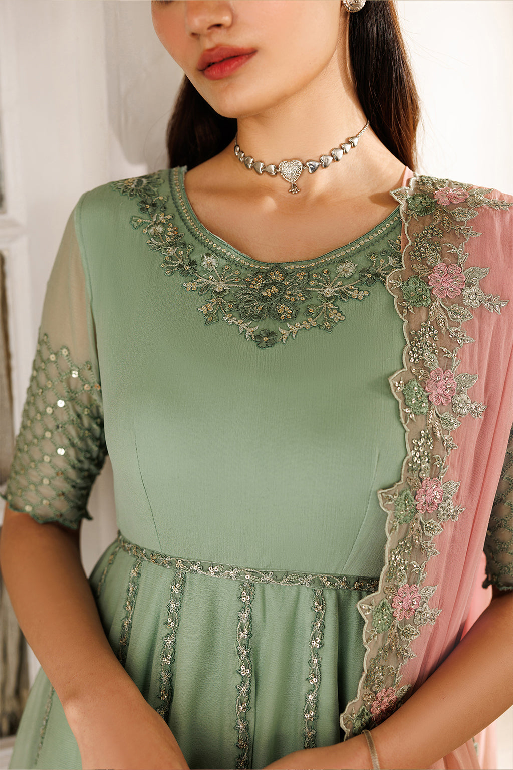 CC-99 Embroidered Chiffon | NOOR ANGAN SEMI FORMALS | IZNIK