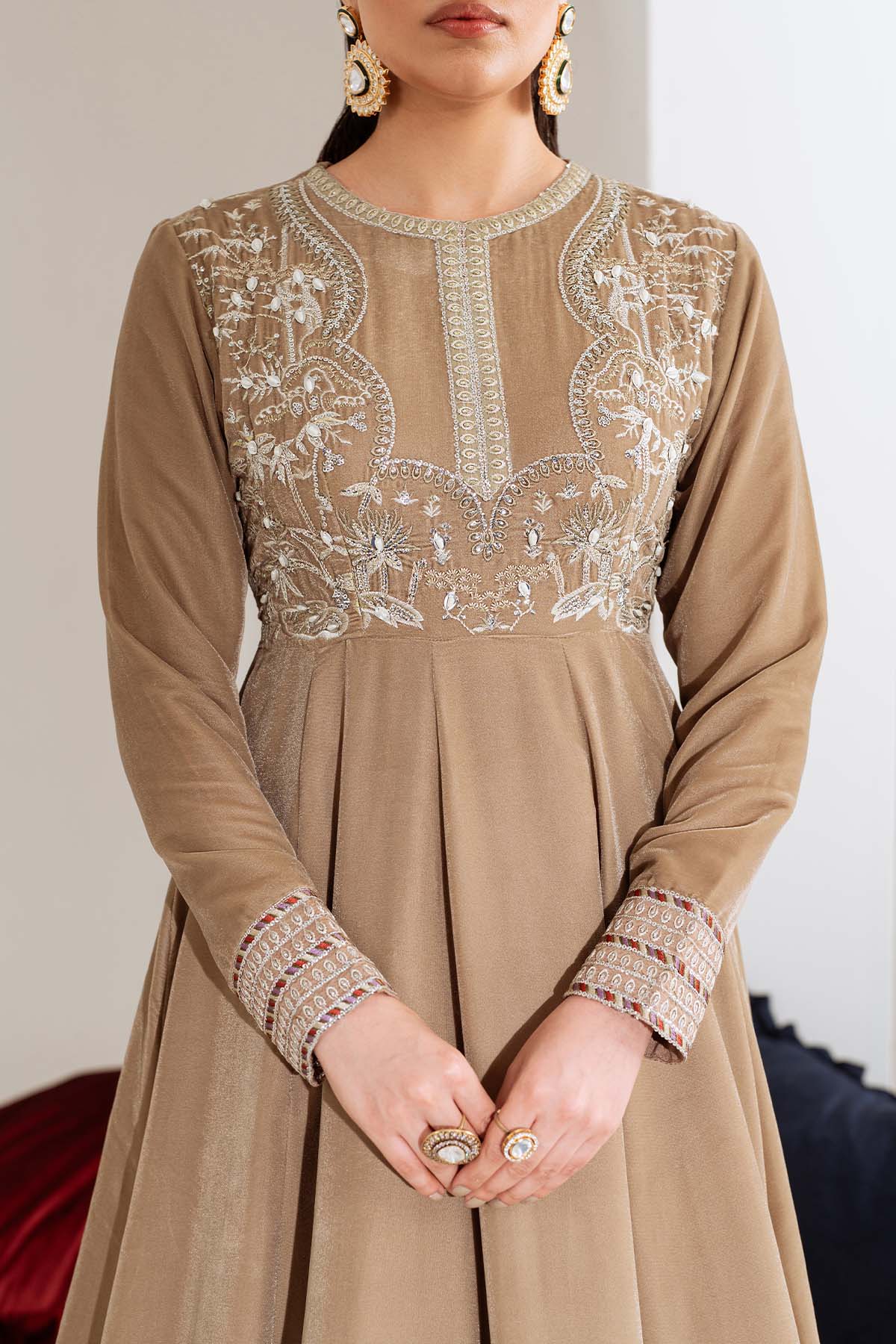 NW-108 | MAYA VELVET | NUREH