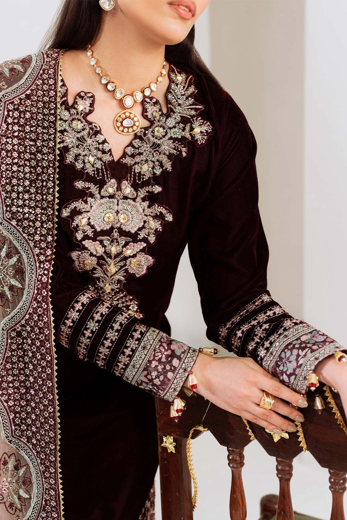 NW-110 | MAYA VELVET | NUREH