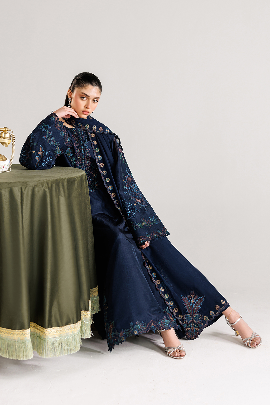 UE-654 Ramen Silk | Eid Luxe | Iznik