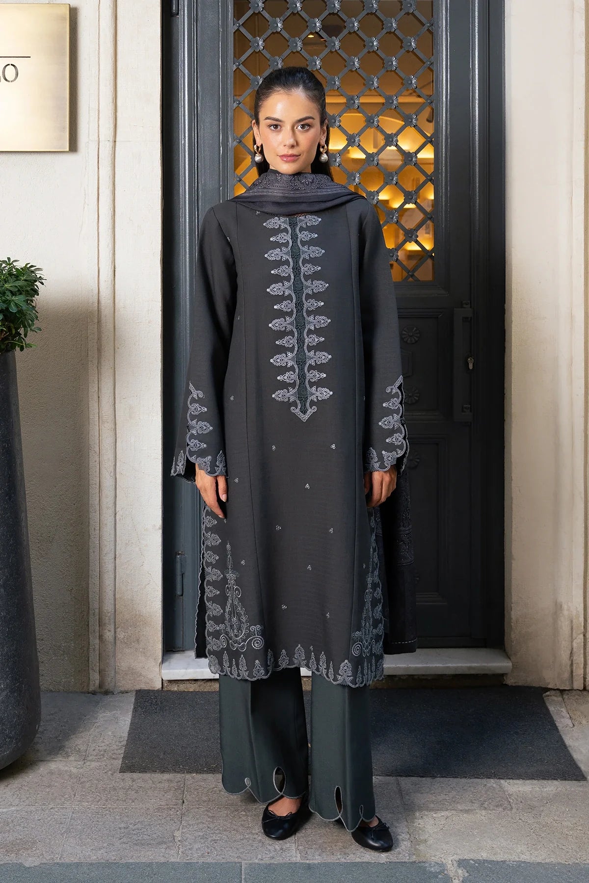 Slate | MEET ME IN ISTANBUL | Rang Rasiya Free Shipping to UK/USA/UAE Kapraye
