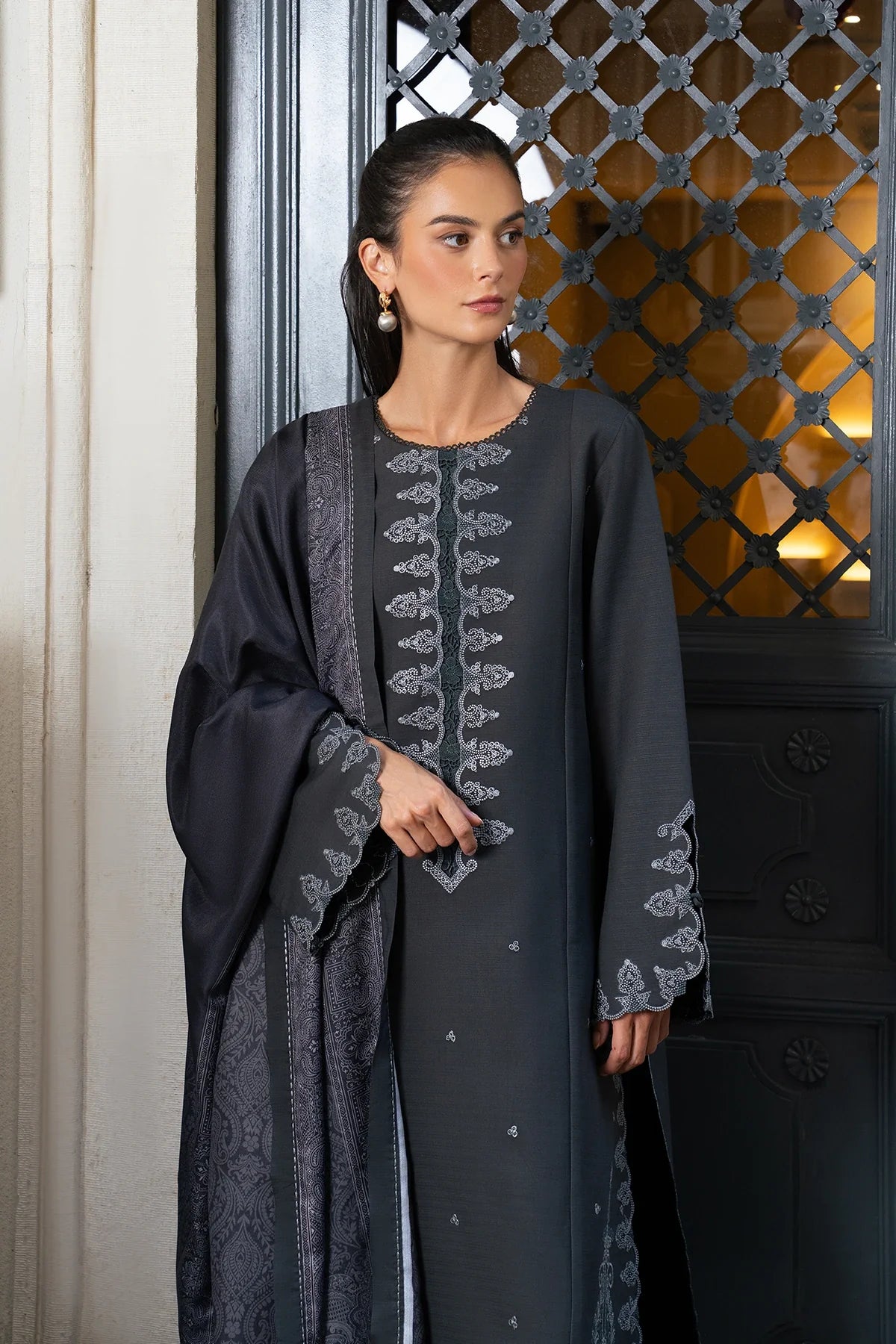 Slate | MEET ME IN ISTANBUL | Rang Rasiya Free Shipping to UK/USA/UAE Kapraye
