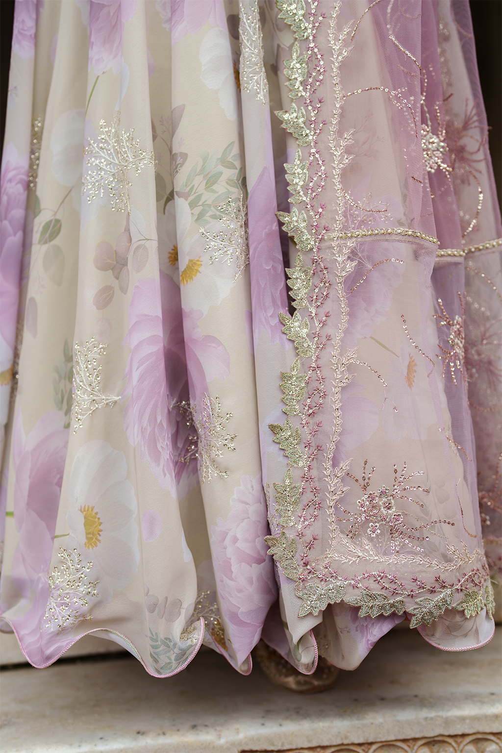 UE-546 Embroidered Chiffon | Printed Formals | IZNIK