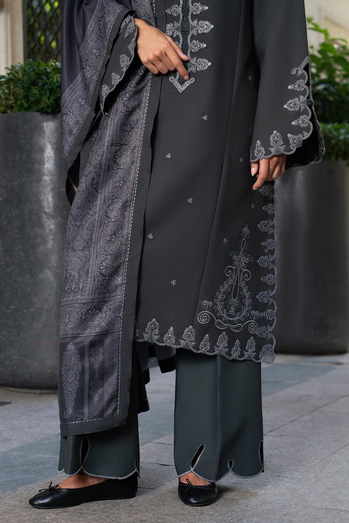 Slate | MEET ME IN ISTANBUL | Rang Rasiya Free Shipping to UK/USA/UAE Kapraye