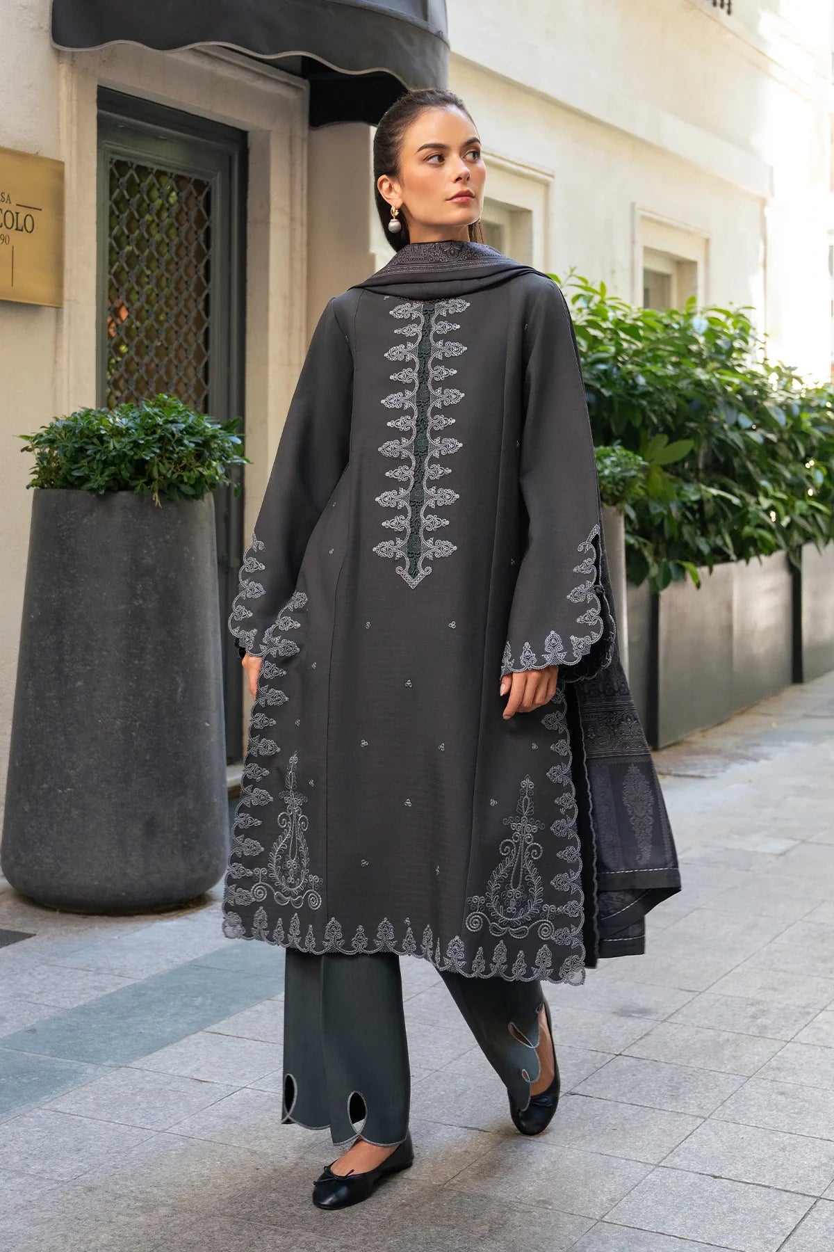 Slate | MEET ME IN ISTANBUL | Rang Rasiya Free Shipping to UK/USA/UAE Kapraye