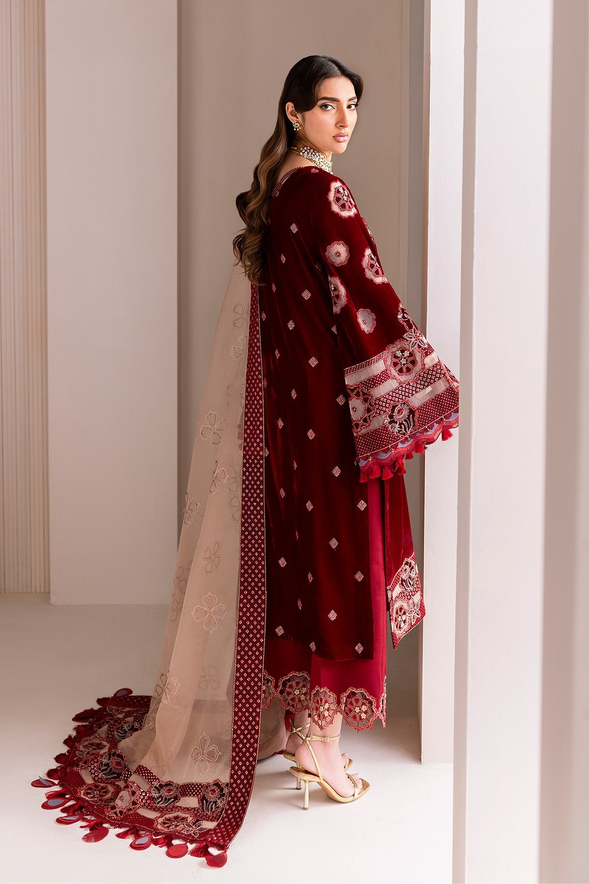 AF-VLT-2226-Velzari | MAKHMAL - Luxury Velvet Edit | ALIZEH FASHION