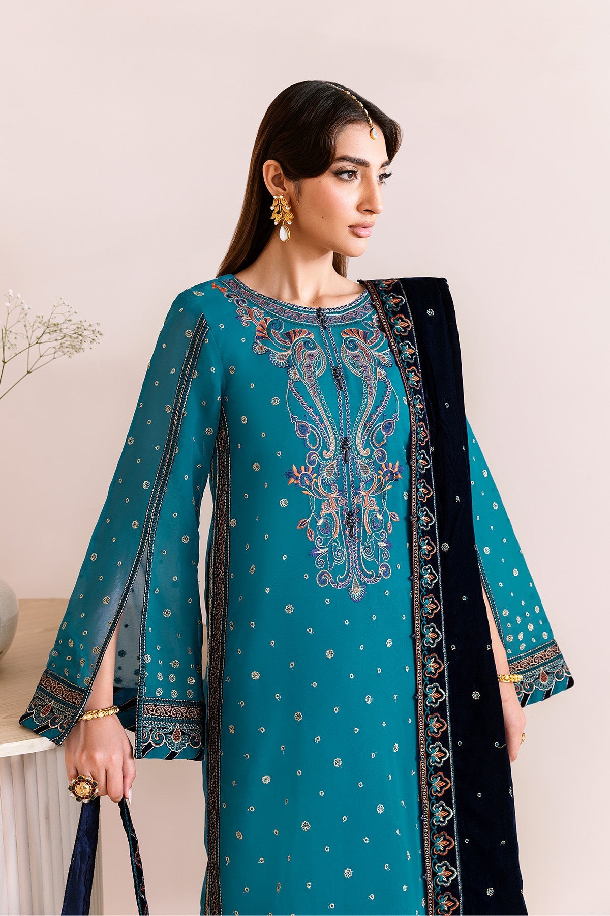 AF-VLT-2225-Nelofer | MAKHMAL - Luxury Velvet Edit | ALIZEH FASHION
