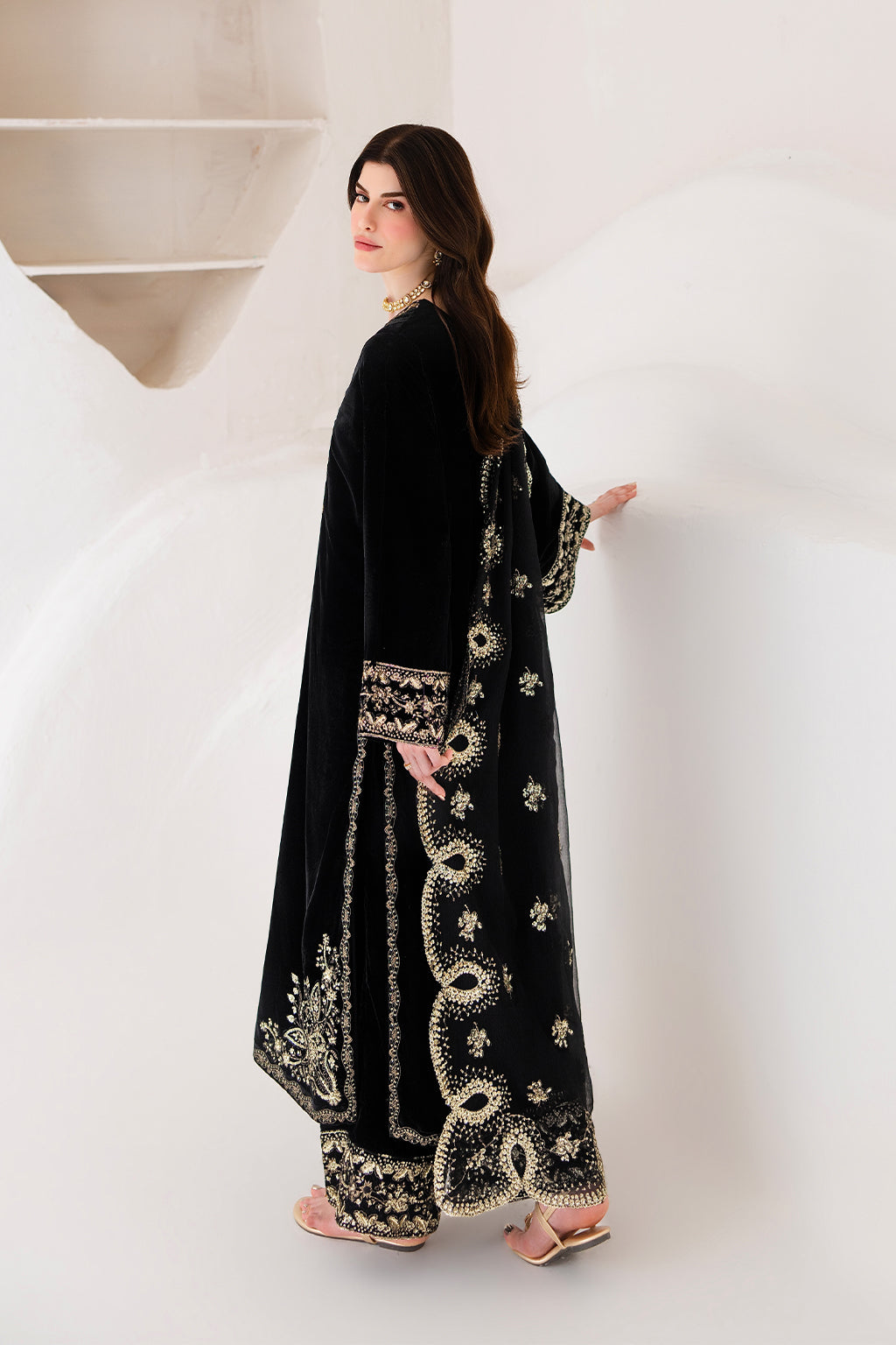 VERA | VELVET AFFAIR | EMAAN ADEEL