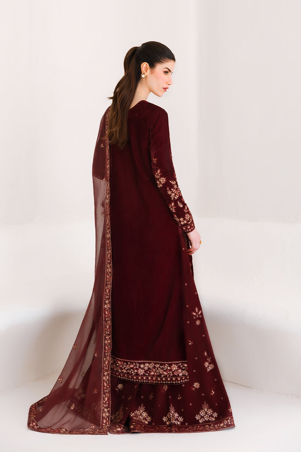 CORINNE | VELVET AFFAIR | EMAAN ADEEL