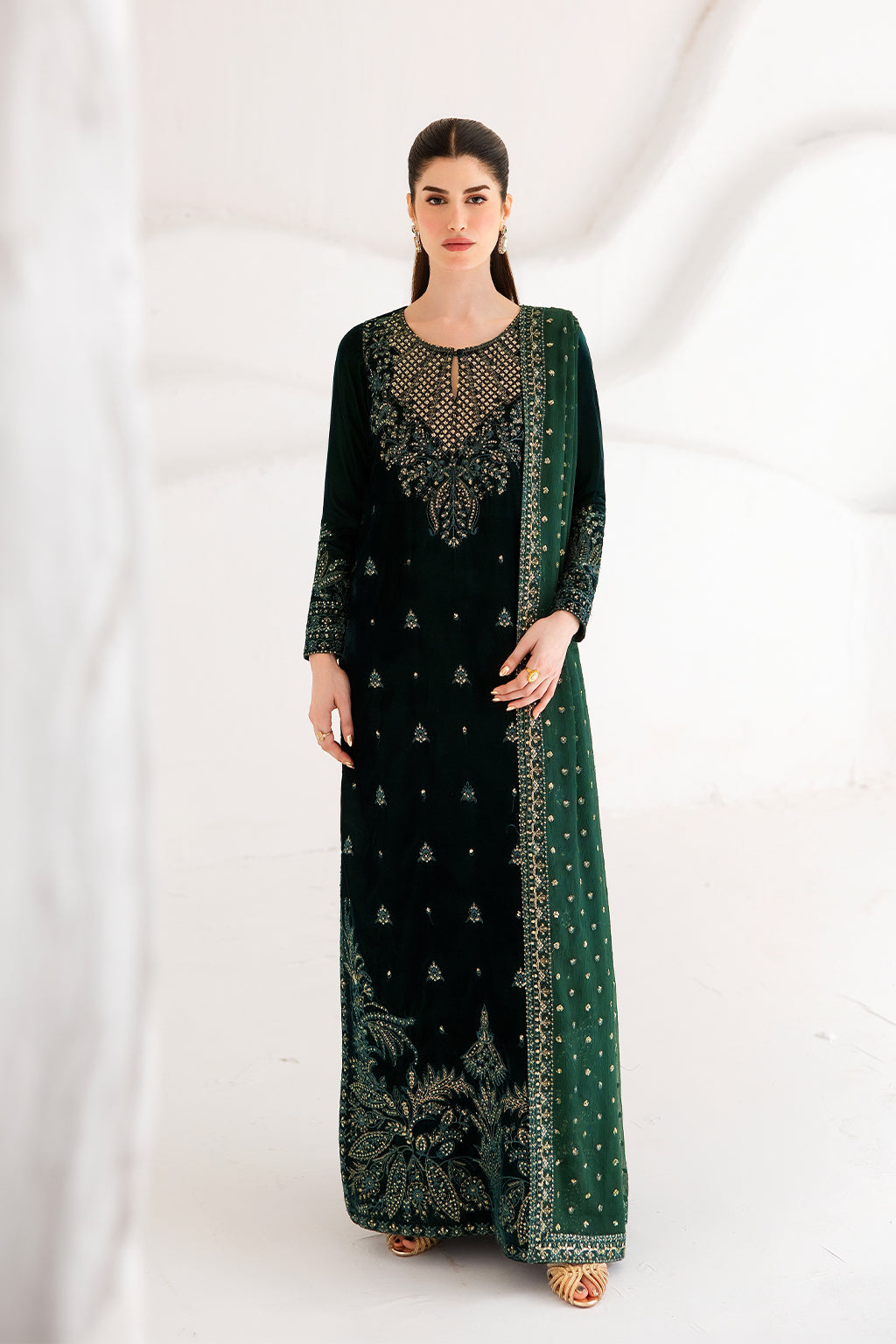 AMEROTTE | VELVET AFFAIR | EMAAN ADEEL
