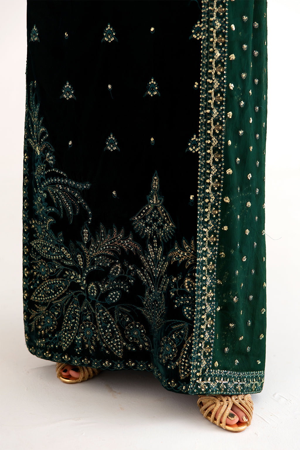 AMEROTTE | VELVET AFFAIR | EMAAN ADEEL