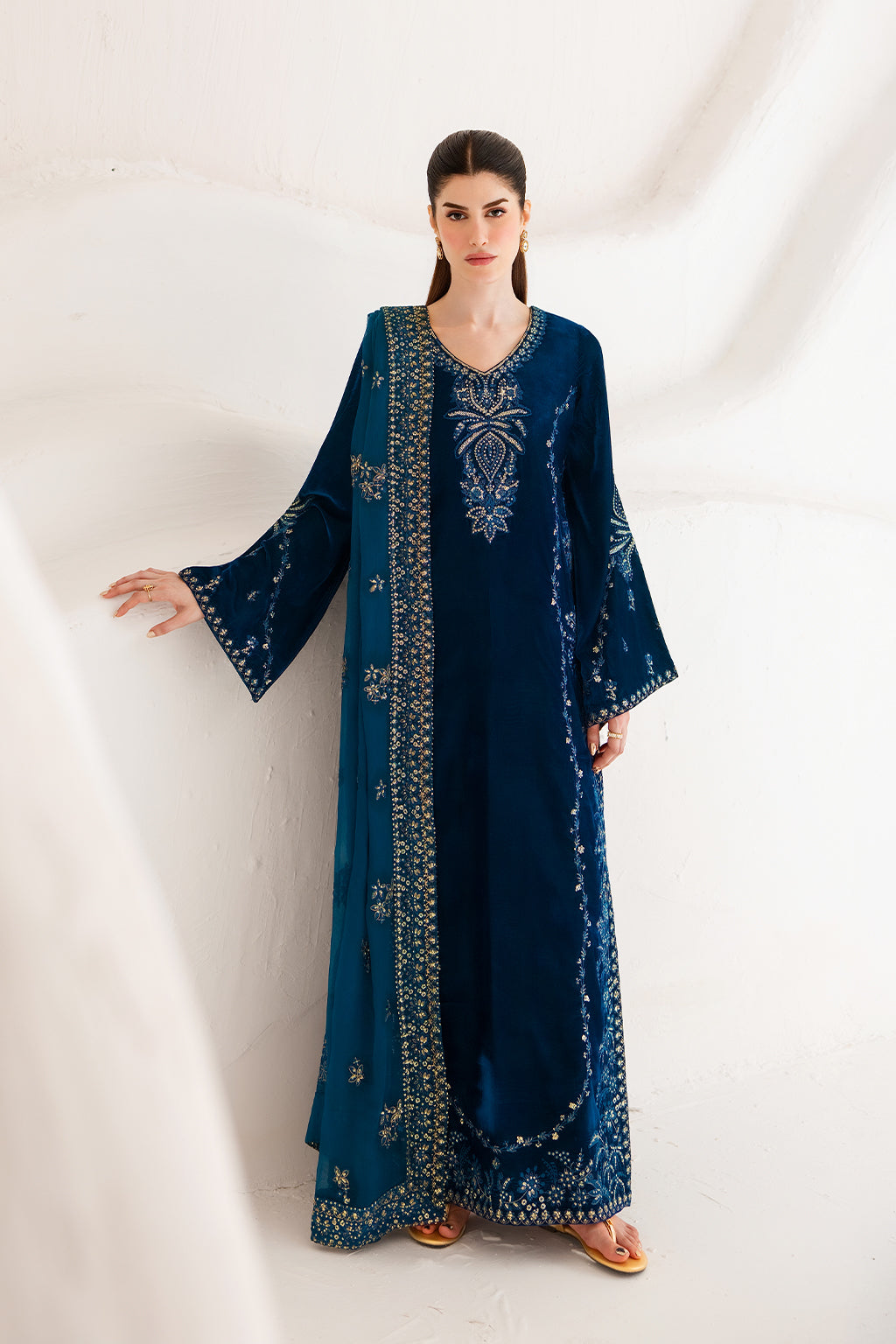 EVANTHE | VELVET AFFAIR | EMAAN ADEEL