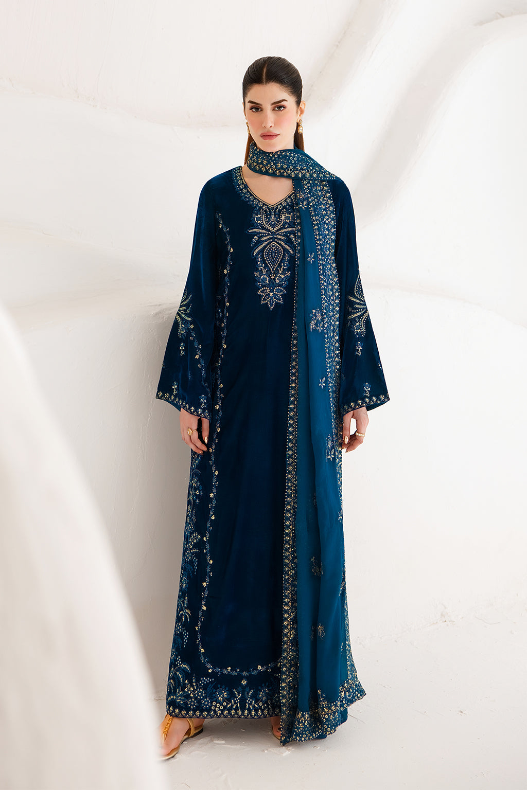 EVANTHE | VELVET AFFAIR | EMAAN ADEEL