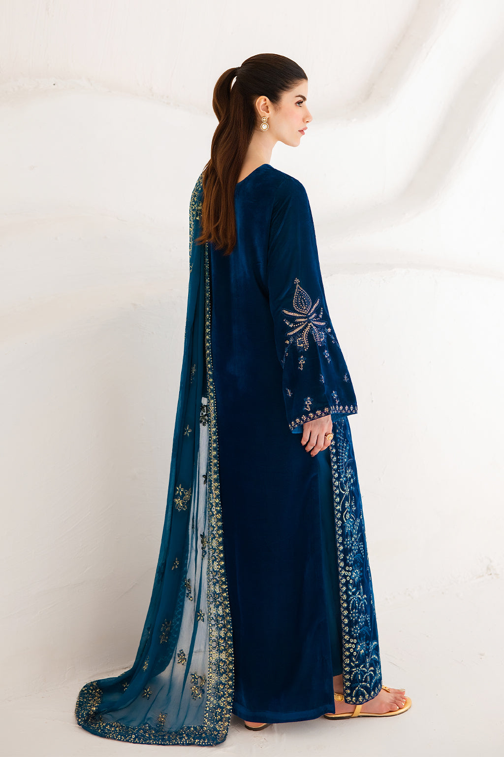 EVANTHE | VELVET AFFAIR | EMAAN ADEEL