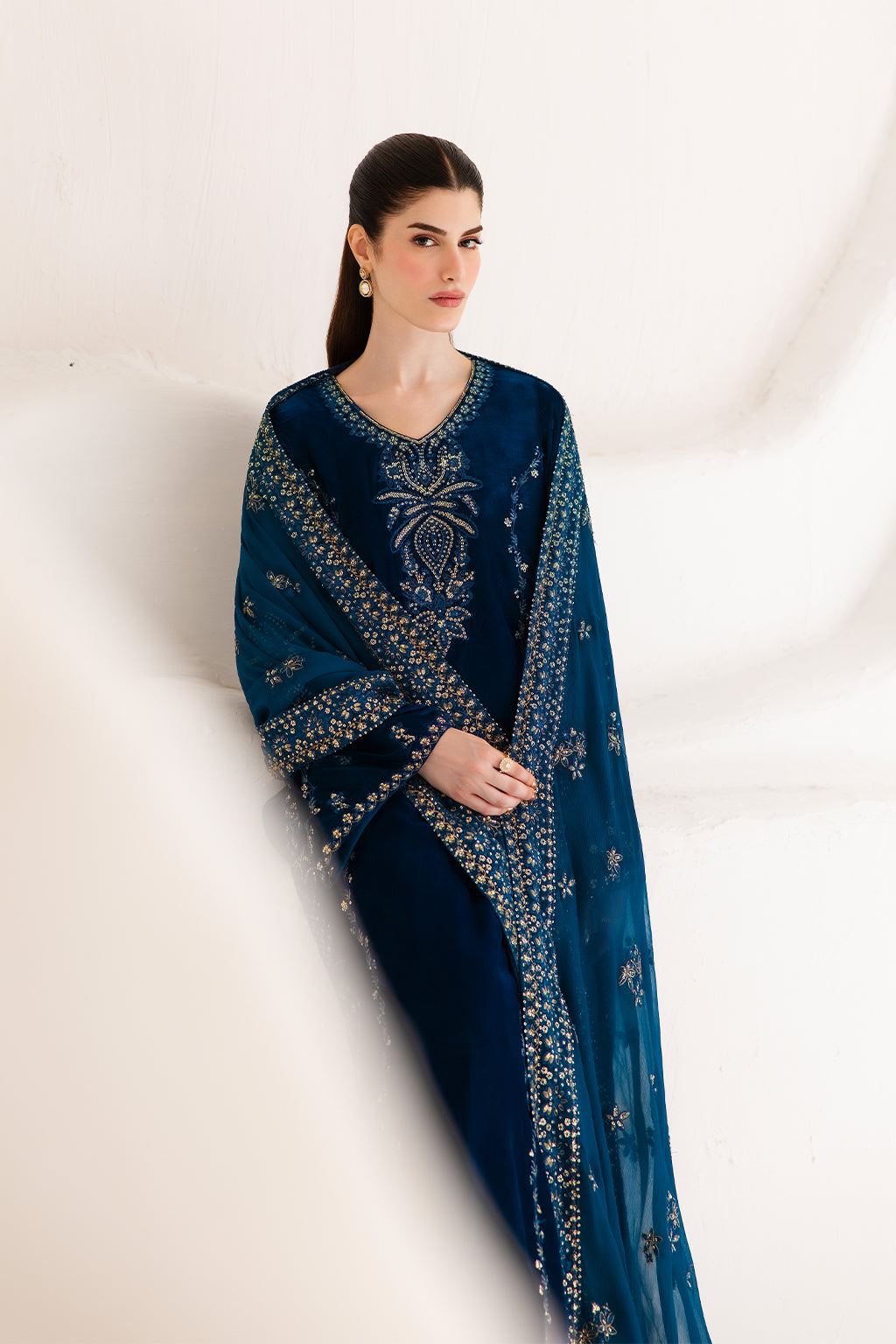 EVANTHE | VELVET AFFAIR | EMAAN ADEEL