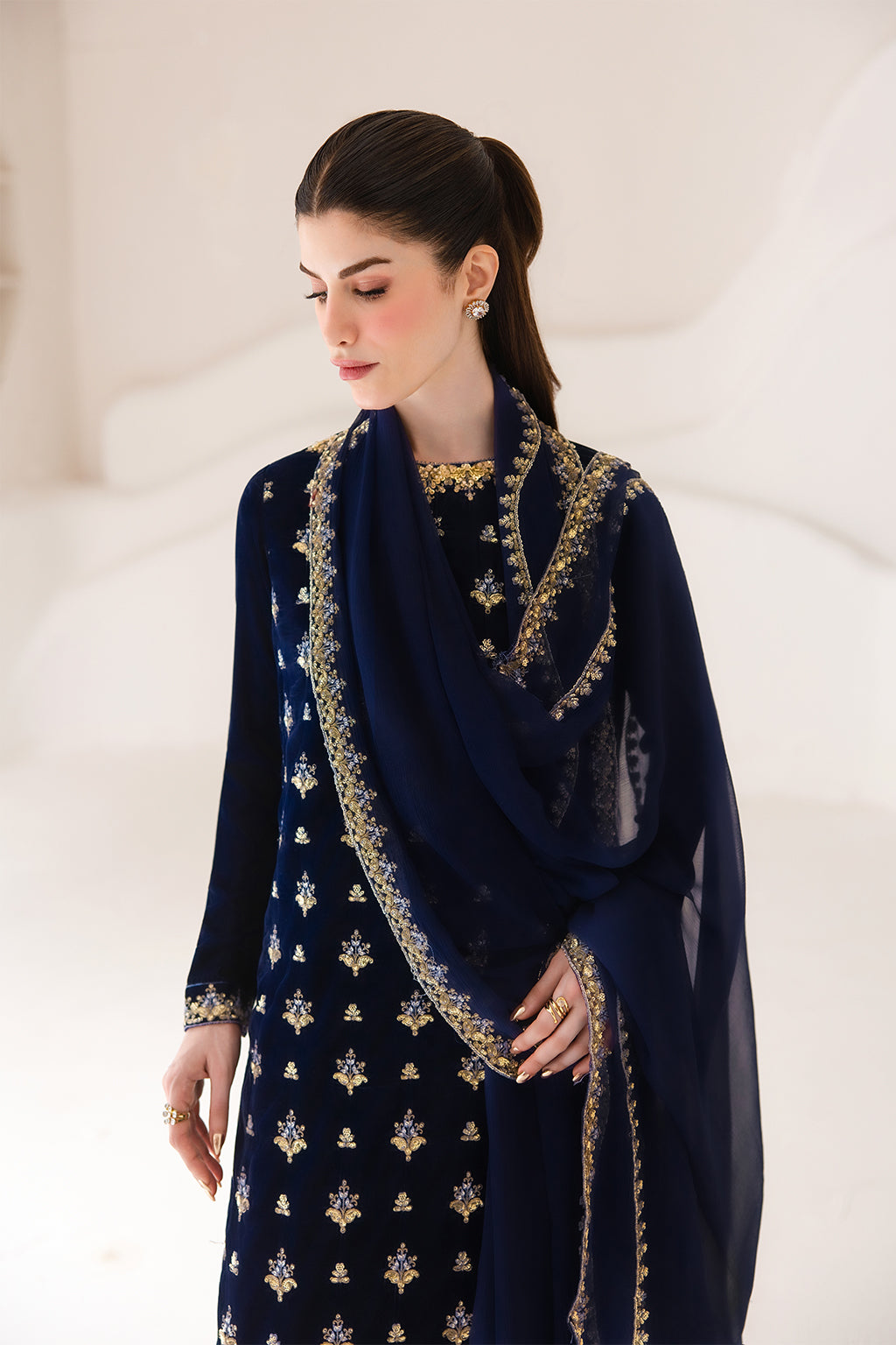 ESMERAY | VELVET AFFAIR | EMAAN ADEEL