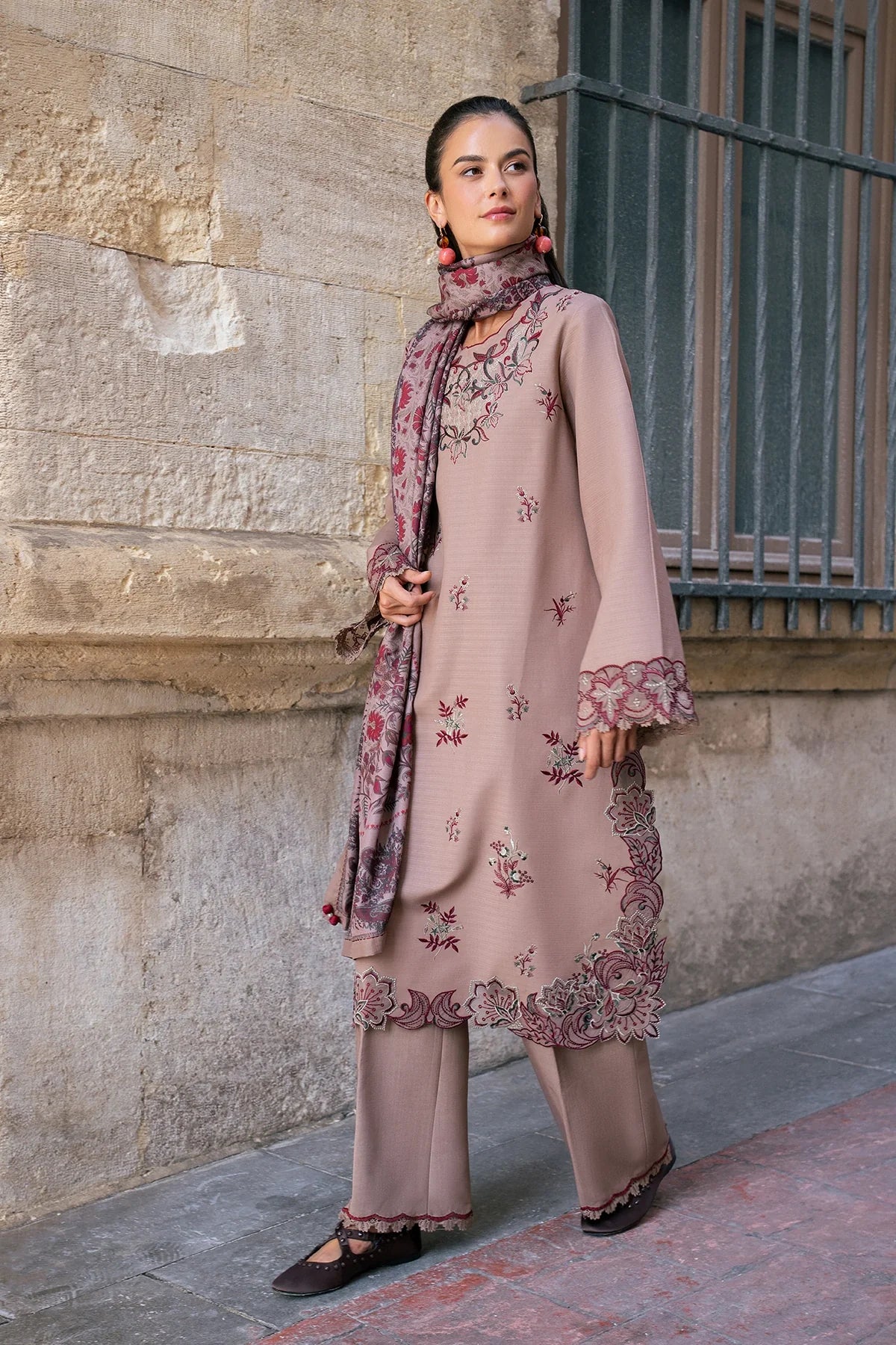 Bloom | MEET ME IN ISTANBUL | Rang Rasiya Free Shipping to UK/USA/UAE Kapraye