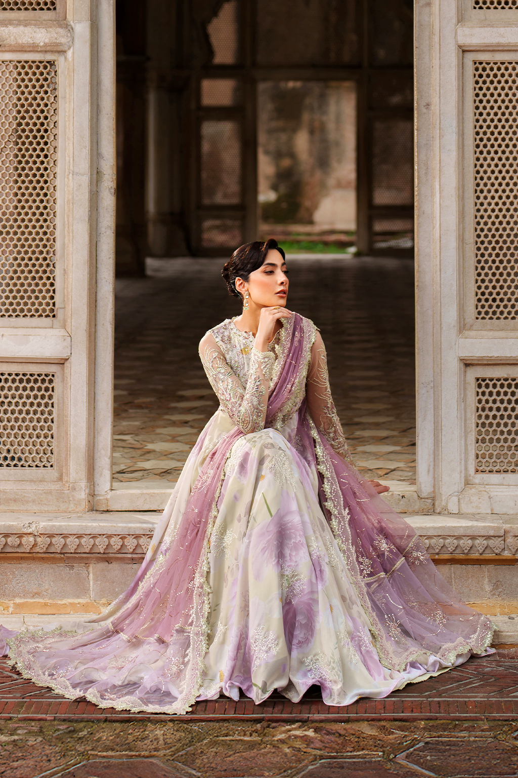 UE-546 Embroidered Chiffon | Printed Formals | IZNIK