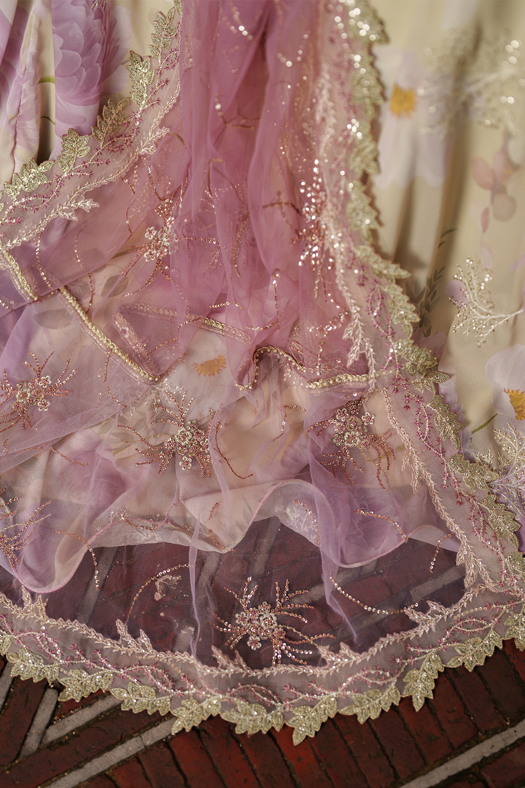 UE-546 Embroidered Chiffon | Printed Formals | IZNIK