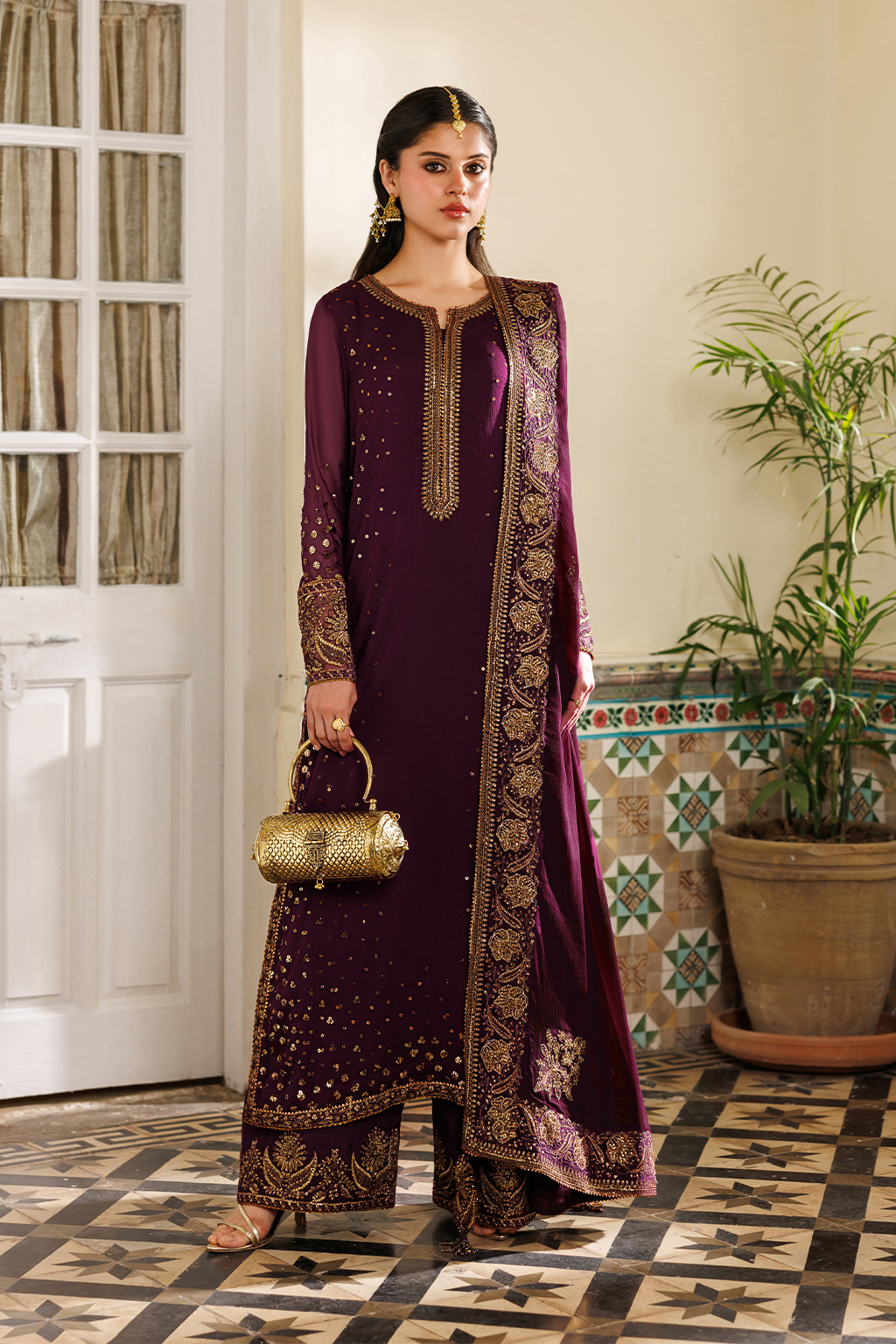 CC-95 Embroidered Chiffon | NOOR ANGAN SEMI FORMALS | IZNIK