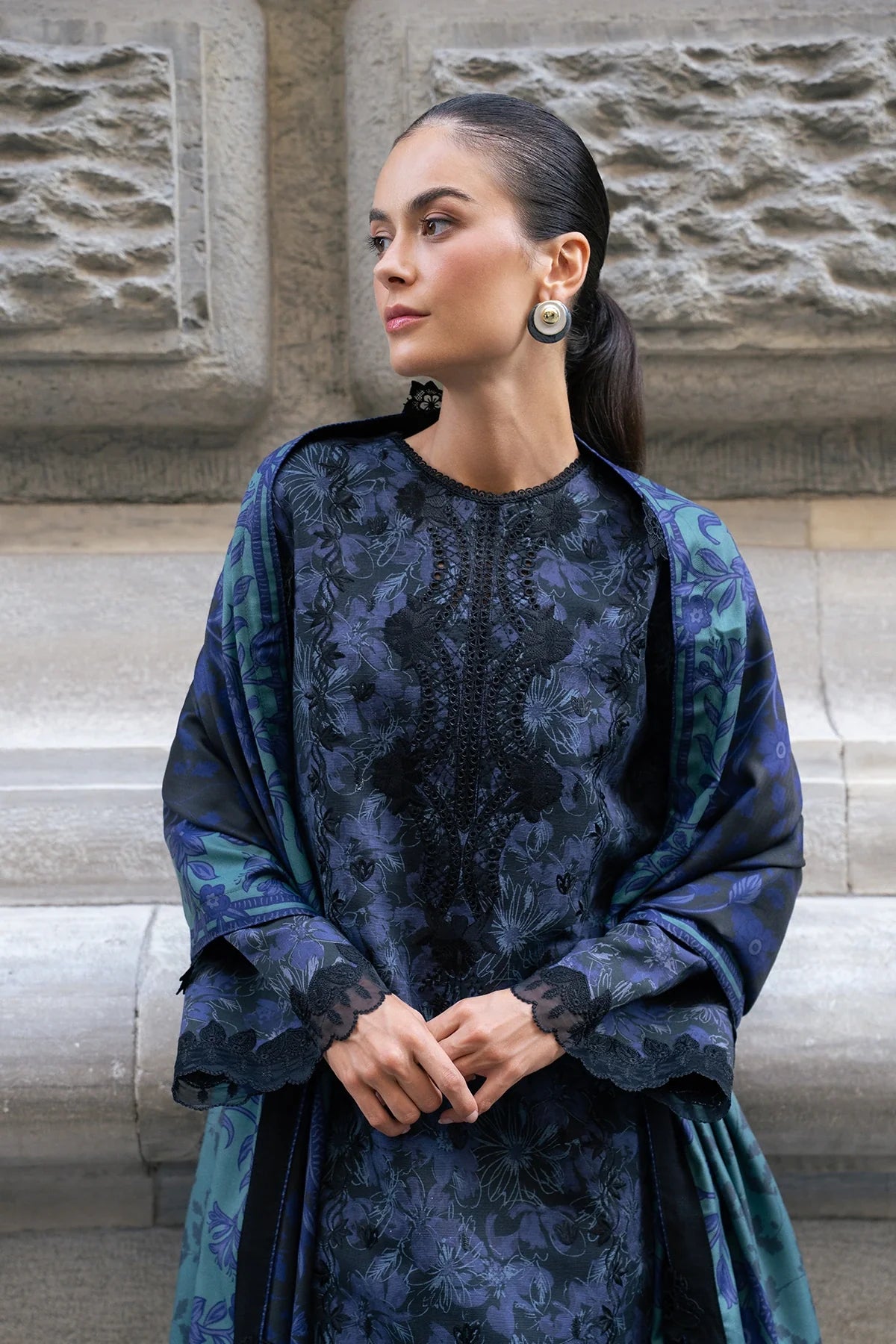 Raven | MEET ME IN ISTANBUL | Rang Rasiya