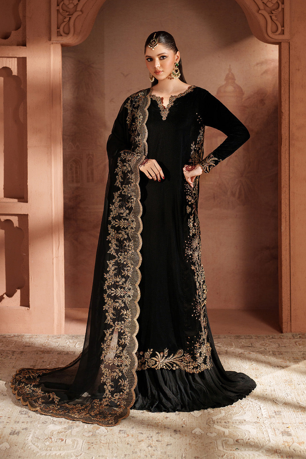 IV-62 Embroidered Velvet | VELVET 26 | IZNIK
