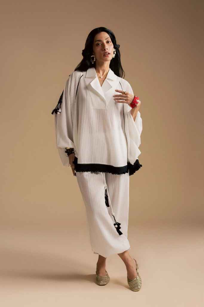 SIA (ERW-21750) | ELAN ESSENTIALS LL26 | ELAN