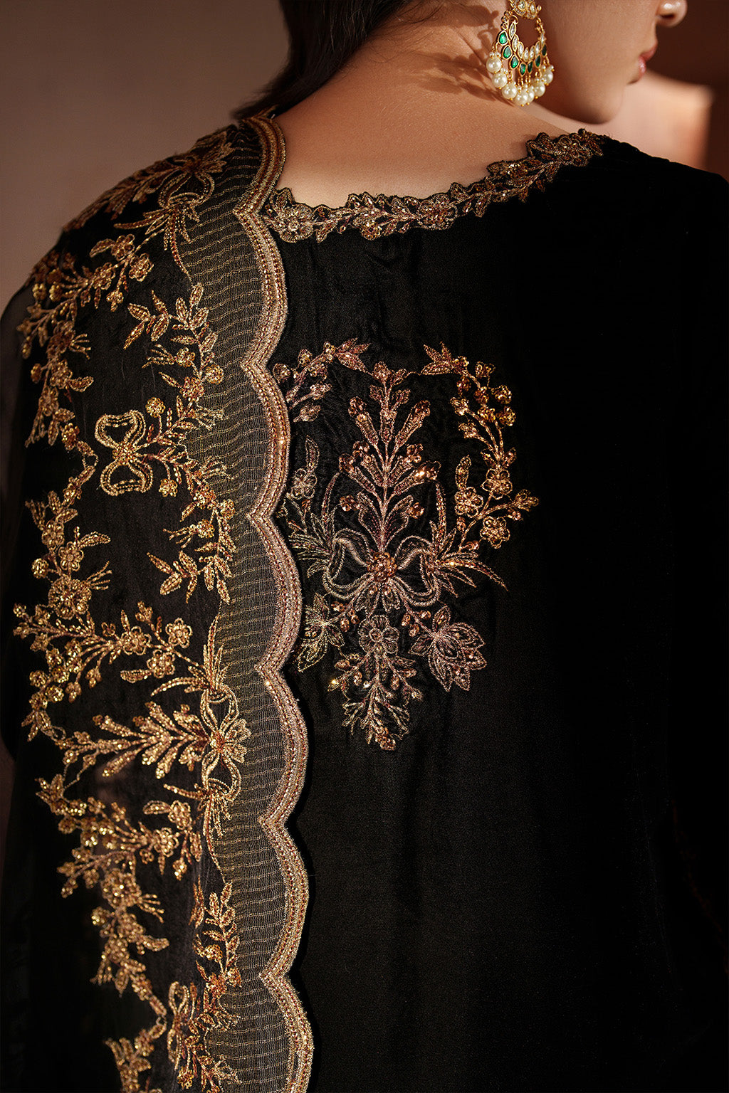IV-62 Embroidered Velvet | VELVET 26 | IZNIK