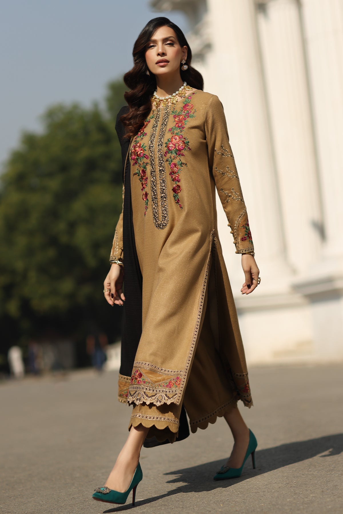 CSW5-05 | SIGNATURE VOL 1 WINTER 2025 | CHARIZMA