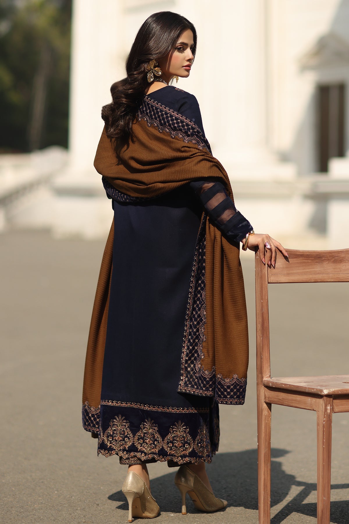 CSW5-01 | SIGNATURE VOL 1 WINTER 2025 | CHARIZMA