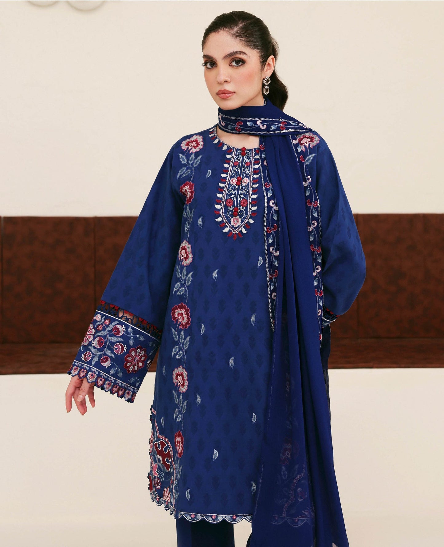 Perle | BASICS PRE FALL 2025 | REPUBLIC WOMENSWEAR