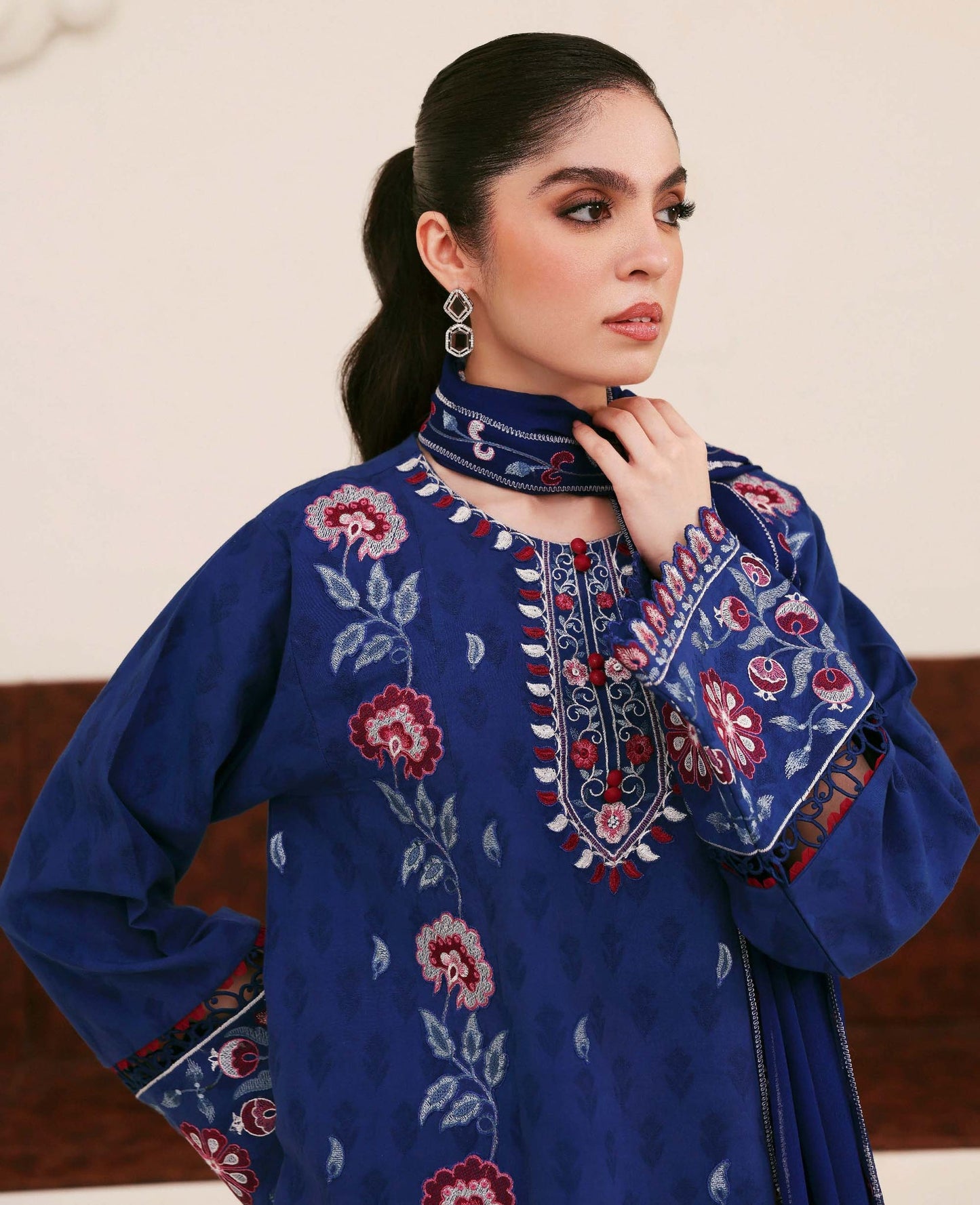 Perle | BASICS PRE FALL 2025 | REPUBLIC WOMENSWEAR