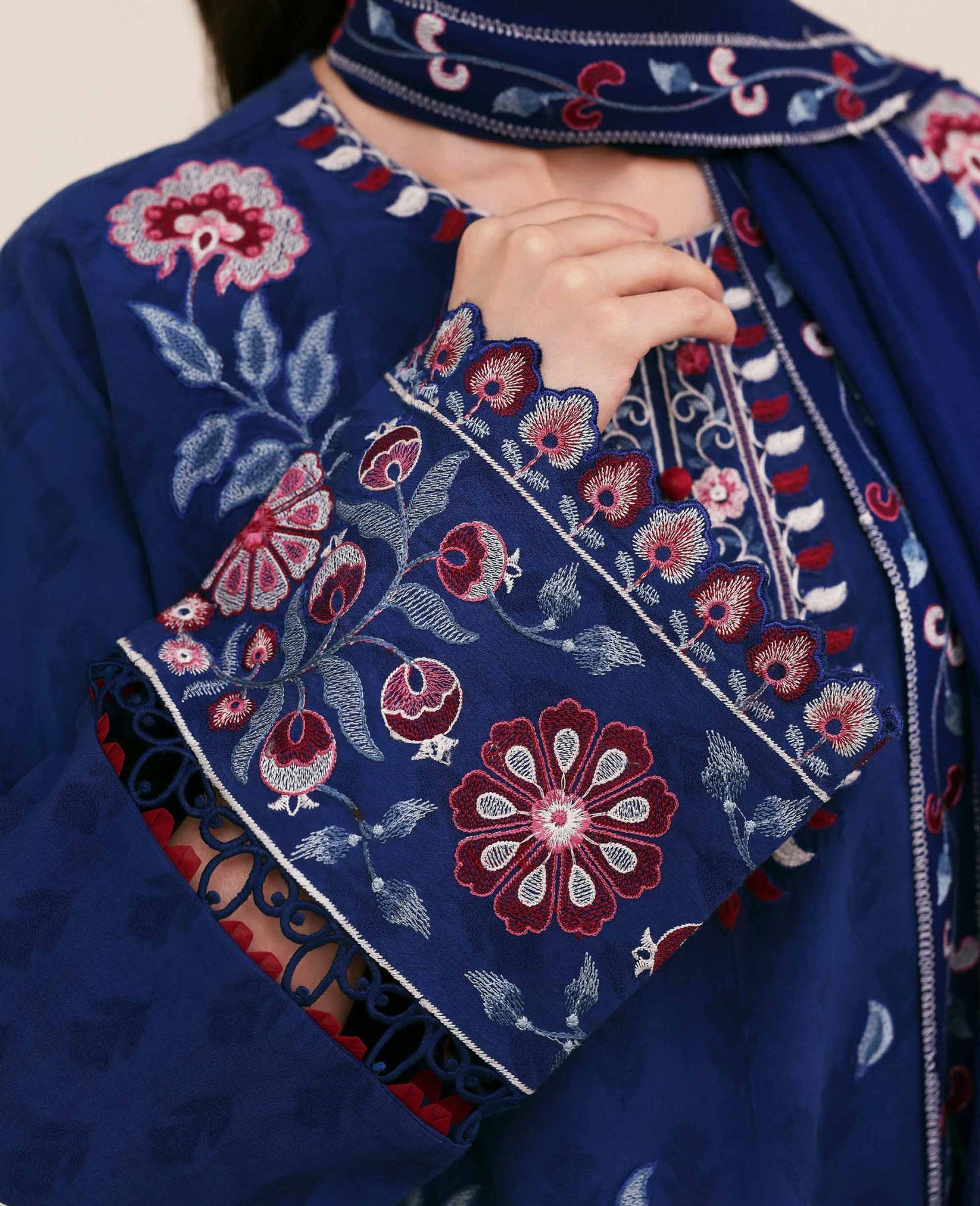 Perle | BASICS PRE FALL 2025 | REPUBLIC WOMENSWEAR