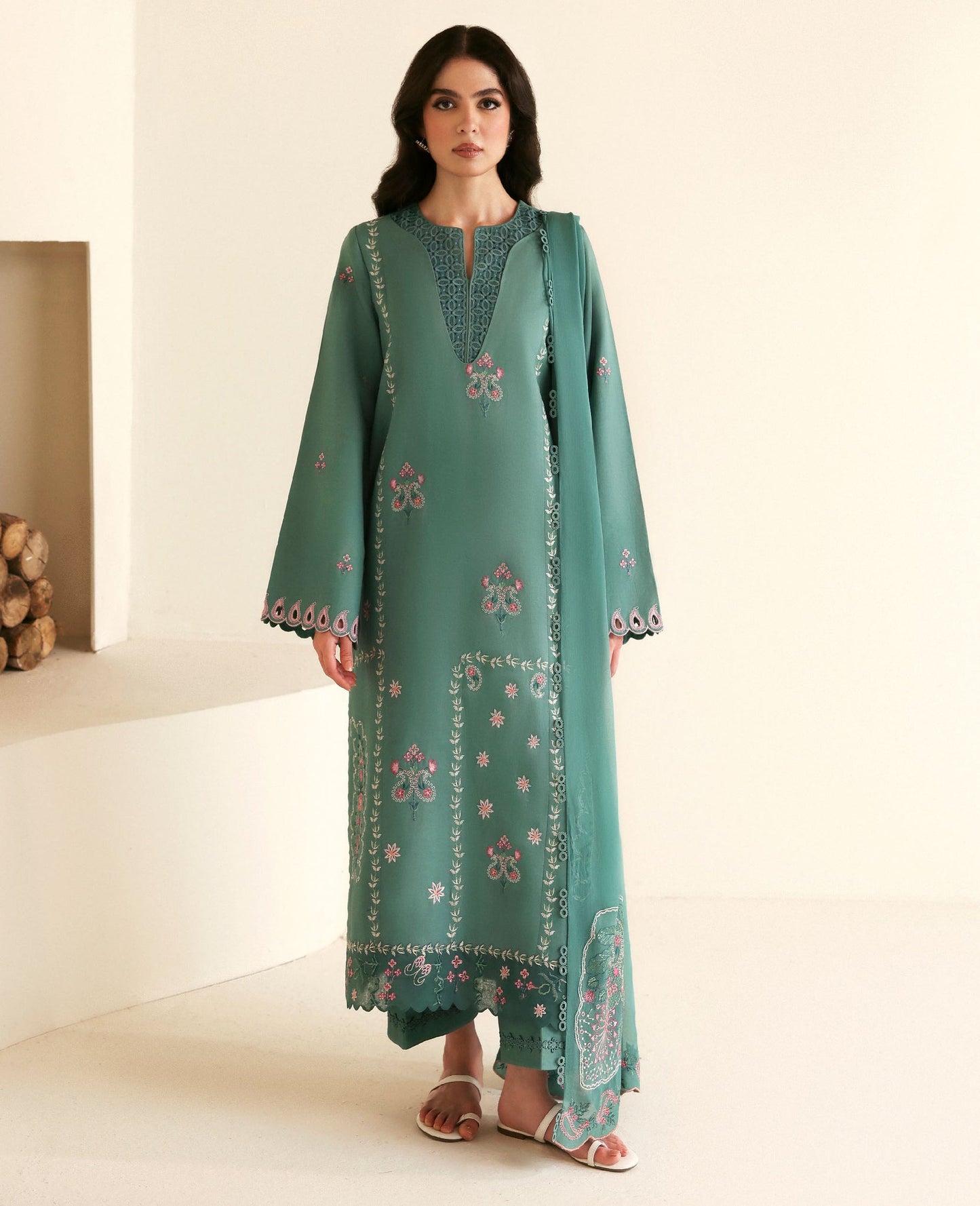 Solène | BASICS PRE FALL 2025 | REPUBLIC WOMENSWEAR