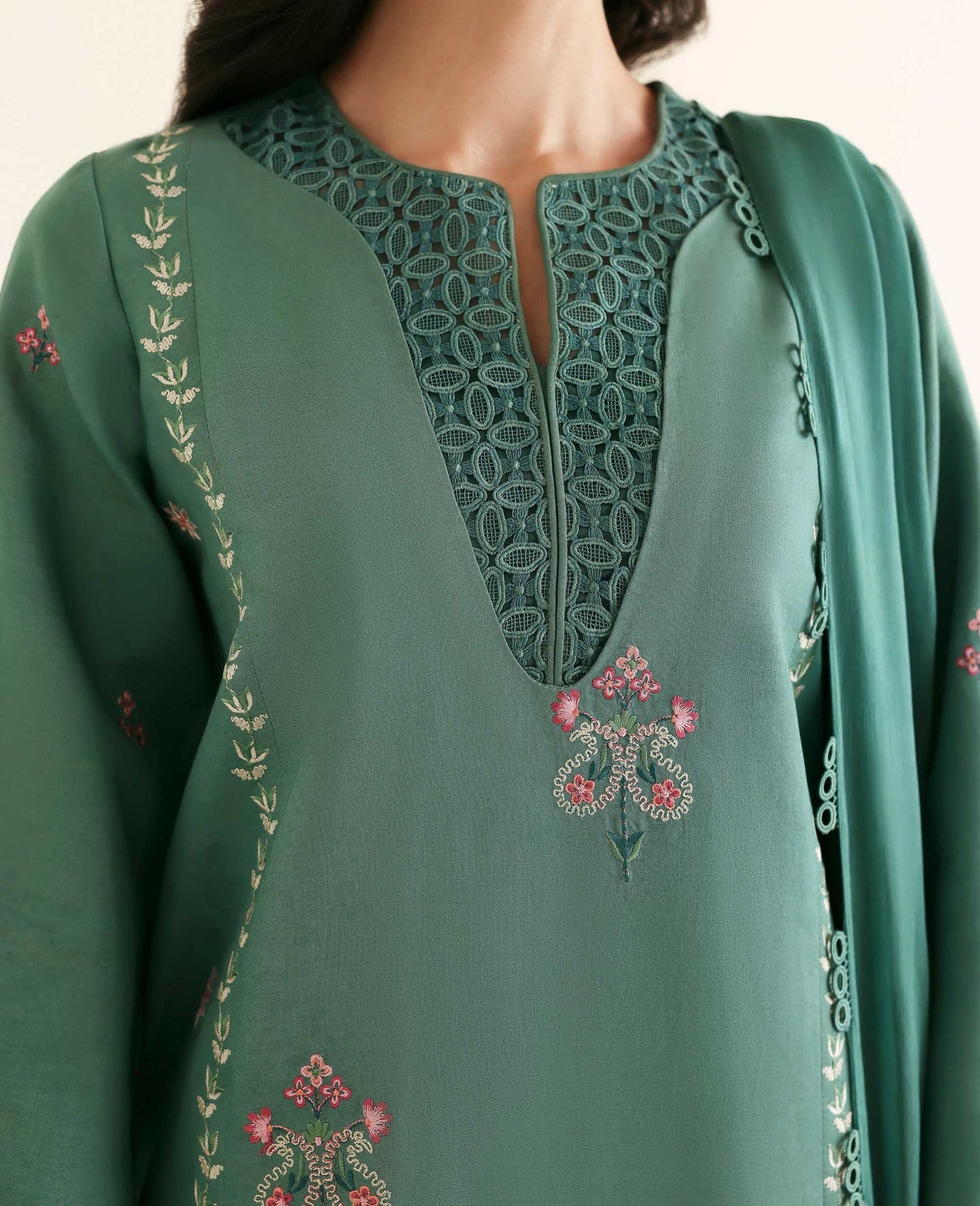 Solène | BASICS PRE FALL 2025 | REPUBLIC WOMENSWEAR