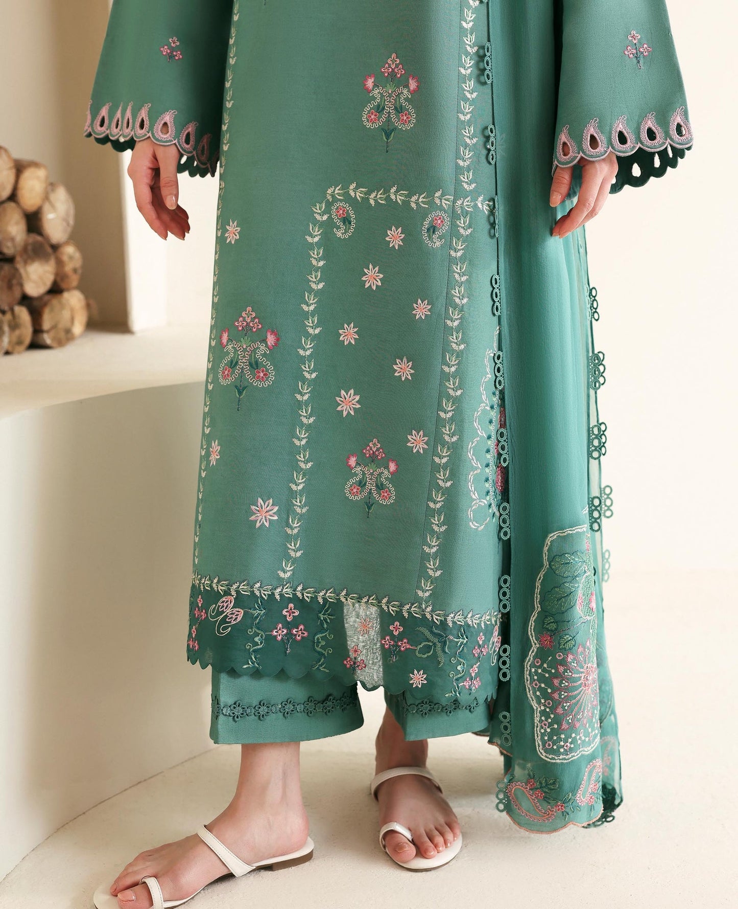 Solène | BASICS PRE FALL 2025 | REPUBLIC WOMENSWEAR