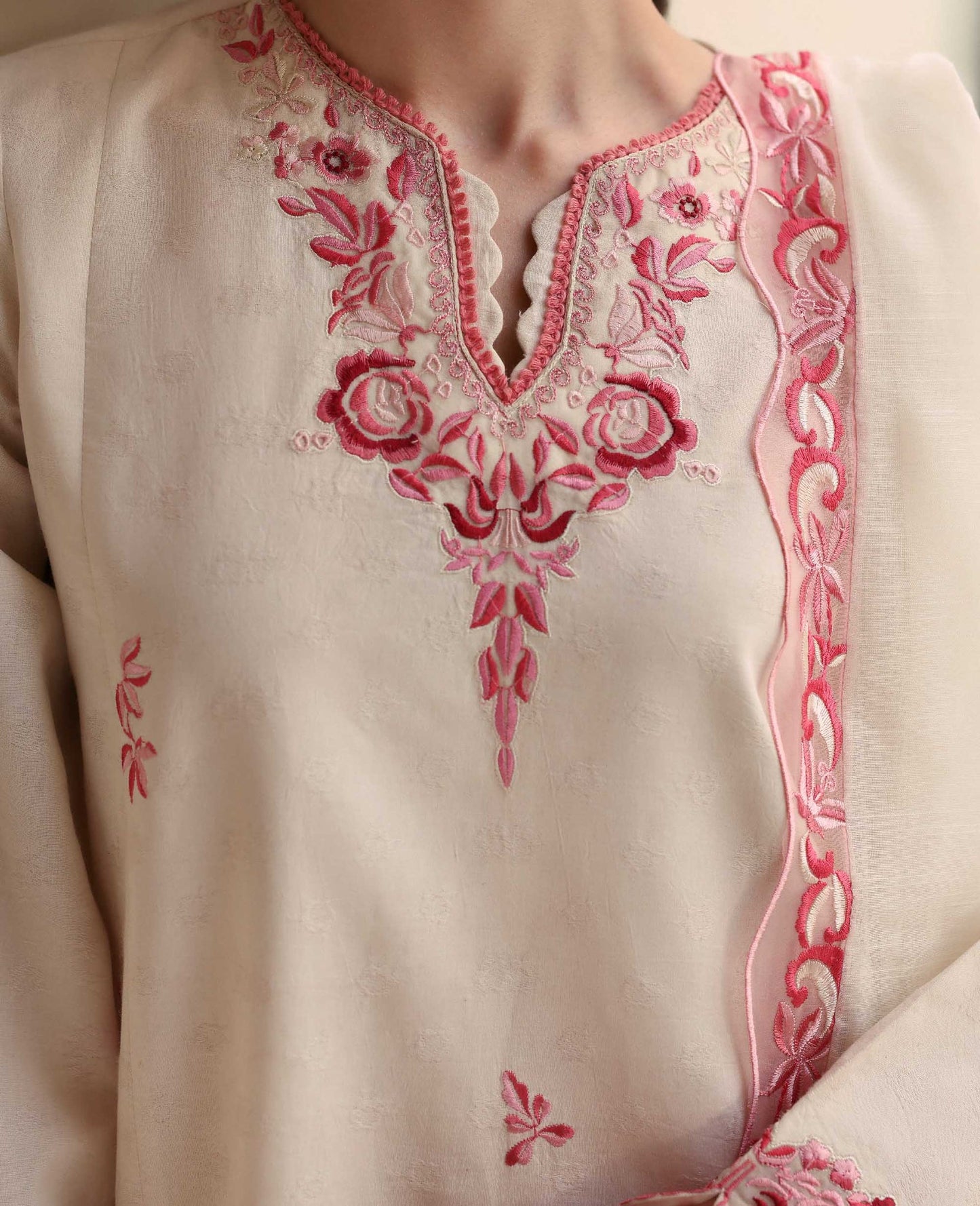 Camélia | BASICS PRE FALL 2025 | REPUBLIC WOMENSWEAR