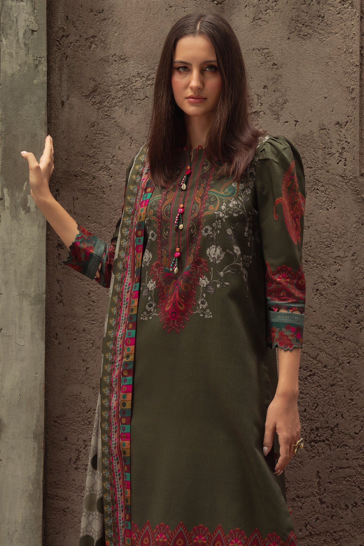 CPW5-05 | C PRINT V1 WINTER 2025 | CHARIZMA