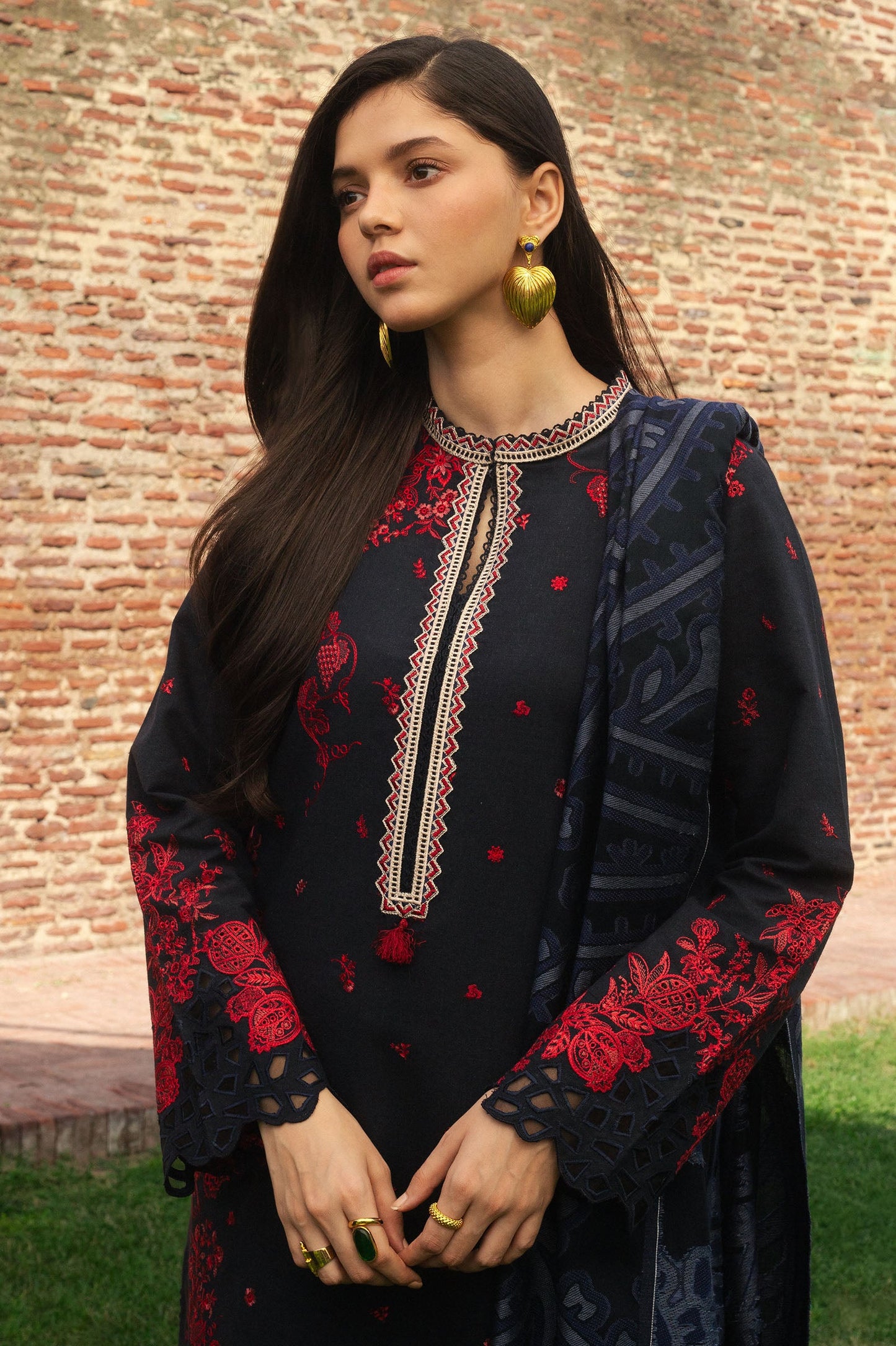 DARYA-D2 | WINTER UNSTITCHED 2024 | ZARA SHAHJAHAN