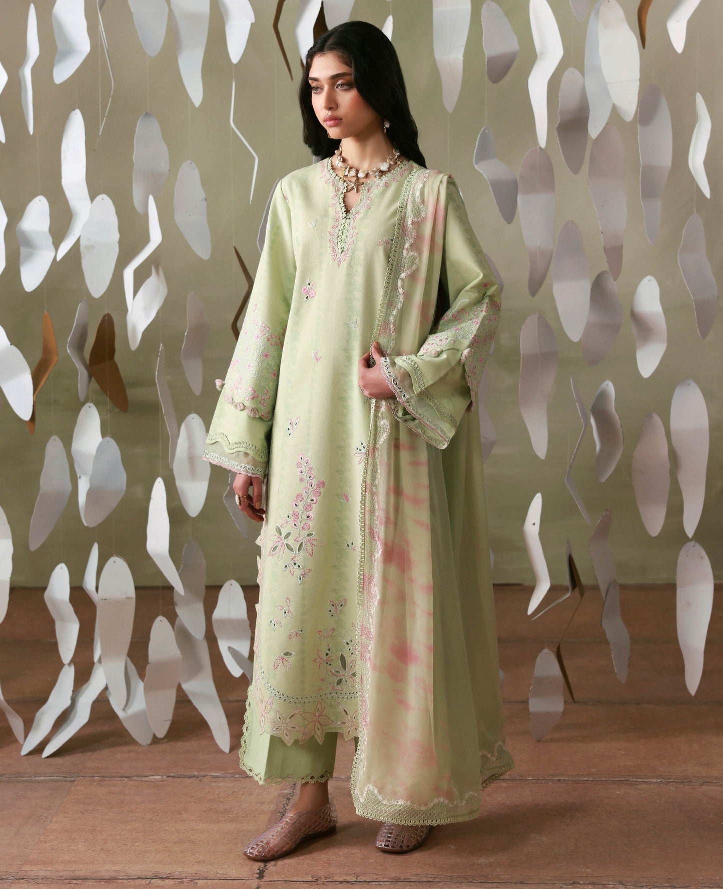 Lilia | basics-vol-1-26 | republicwomenswear