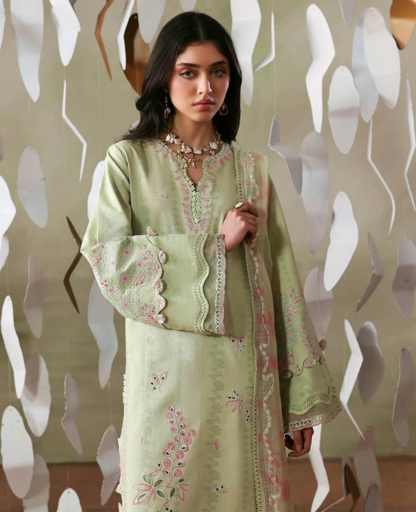 Lilia | basics-vol-1-26 | republicwomenswear