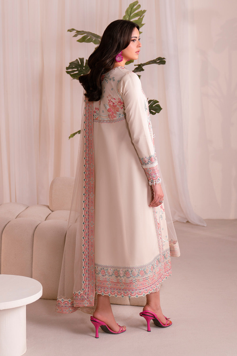 MADELEINE - MSU0683 | bloom-poise-edit-01 | maryumnmaria