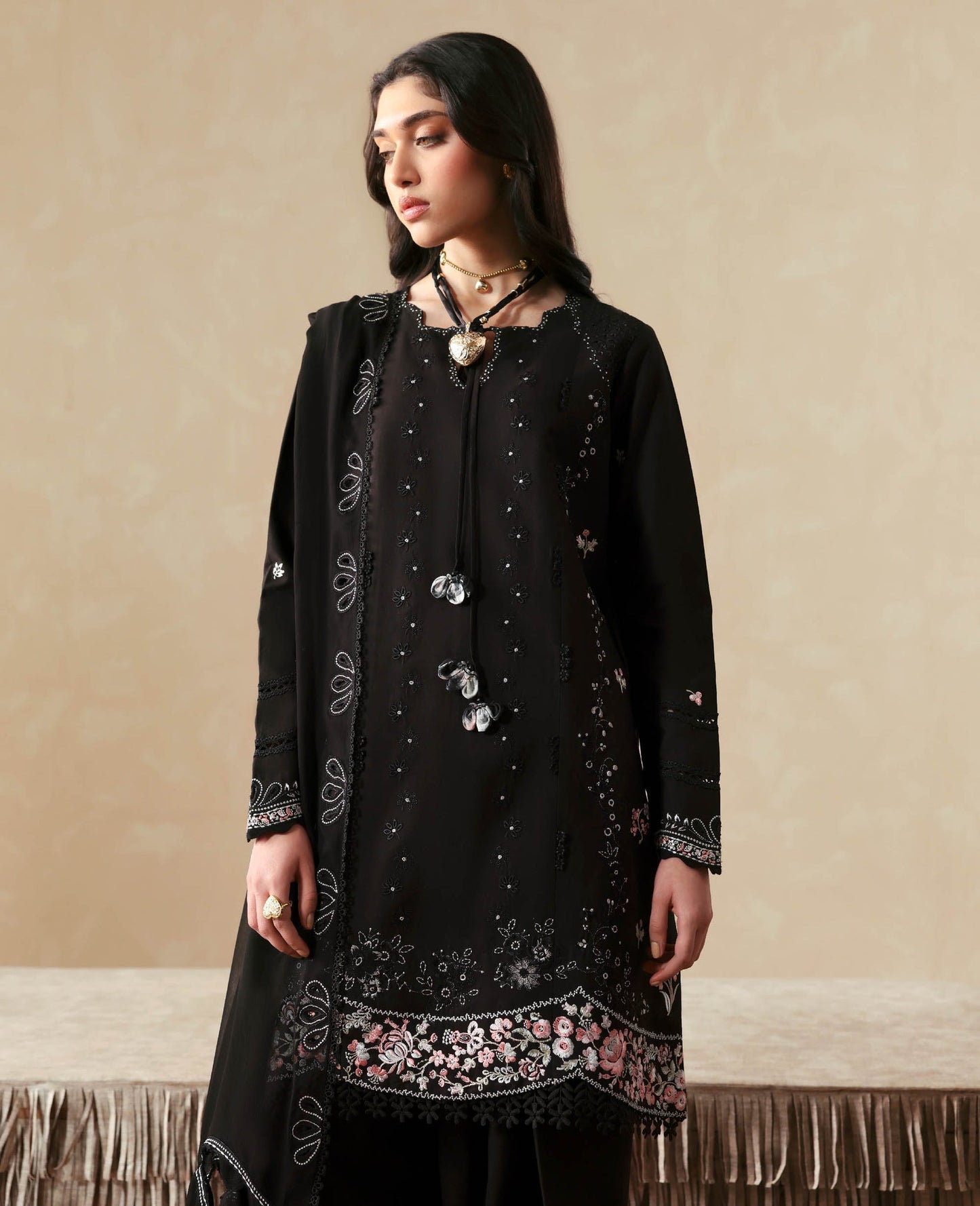Nera | basics-vol-1-26 | republicwomenswear