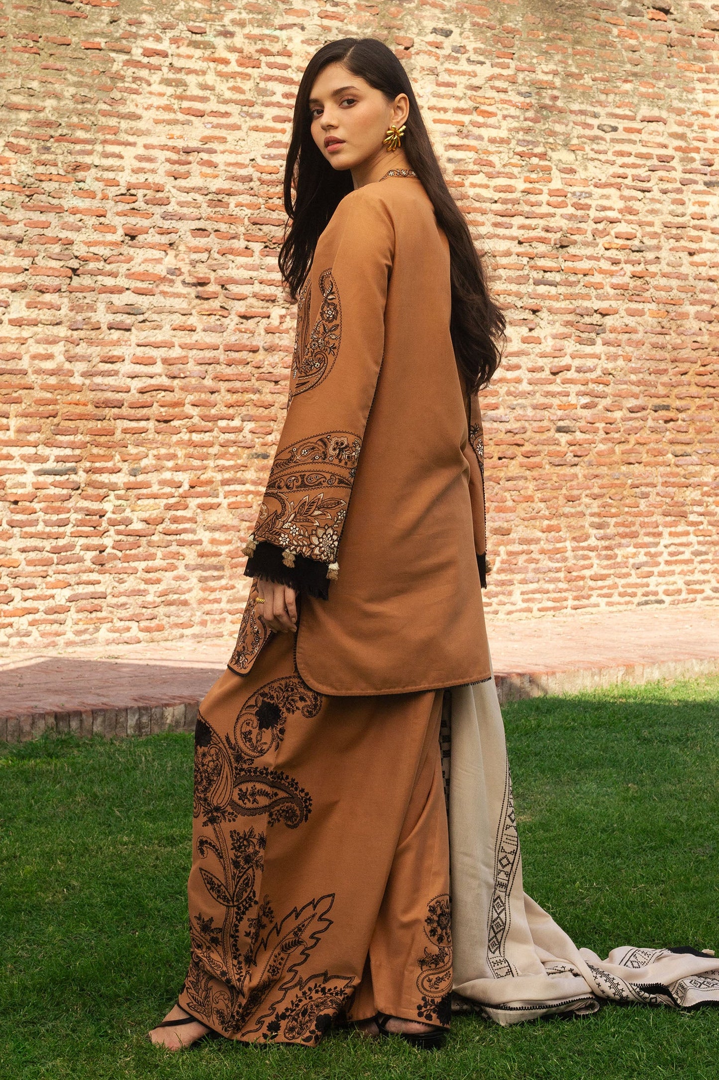 ROYA-D6 | WINTER UNSTITCHED 2024 | ZARA SHAHJAHAN