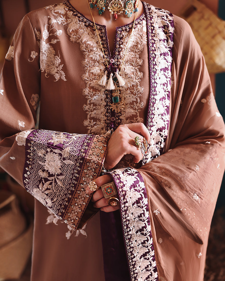 Sally | NUVERA UNSTITCHED RAW SILK | MUSHQ