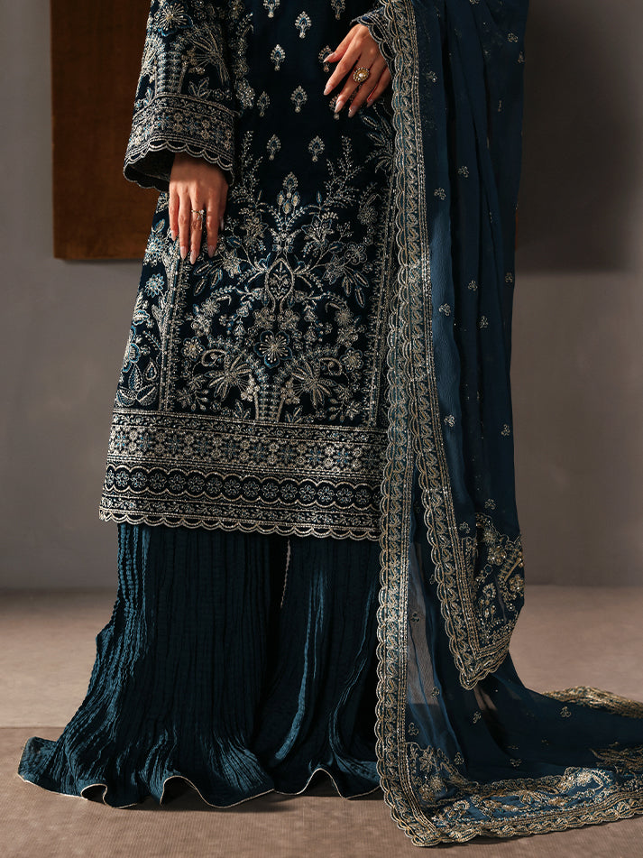 MORENA | MARAIS UNSTITCHED VELVETS FORMALS | GULAAL
