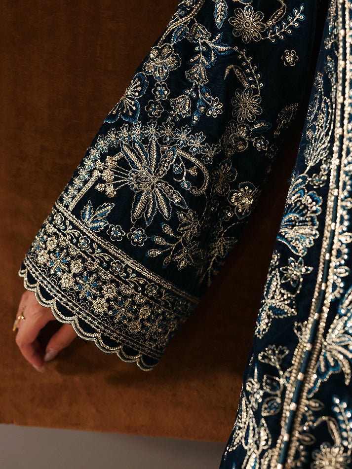 MORENA | MARAIS UNSTITCHED VELVETS FORMALS | GULAAL