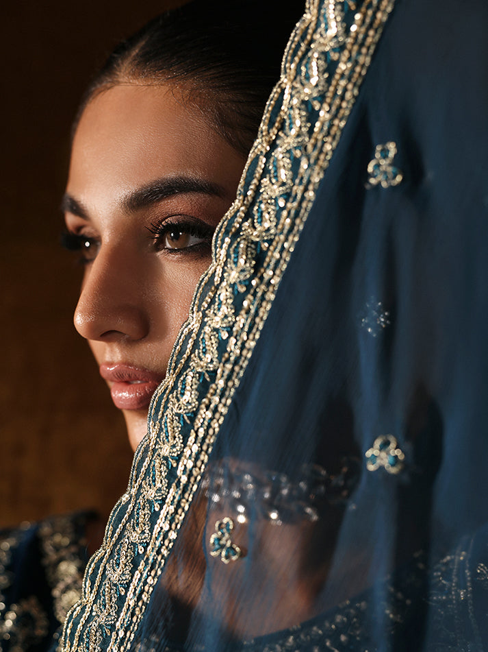 MORENA | MARAIS UNSTITCHED VELVETS FORMALS | GULAAL