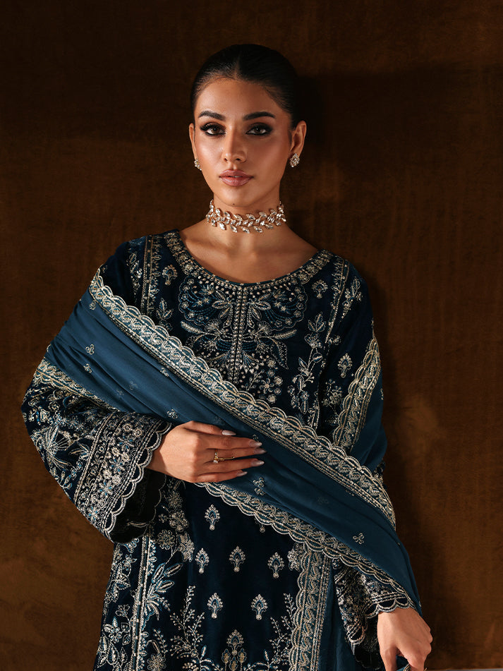 MORENA | MARAIS UNSTITCHED VELVETS FORMALS | GULAAL
